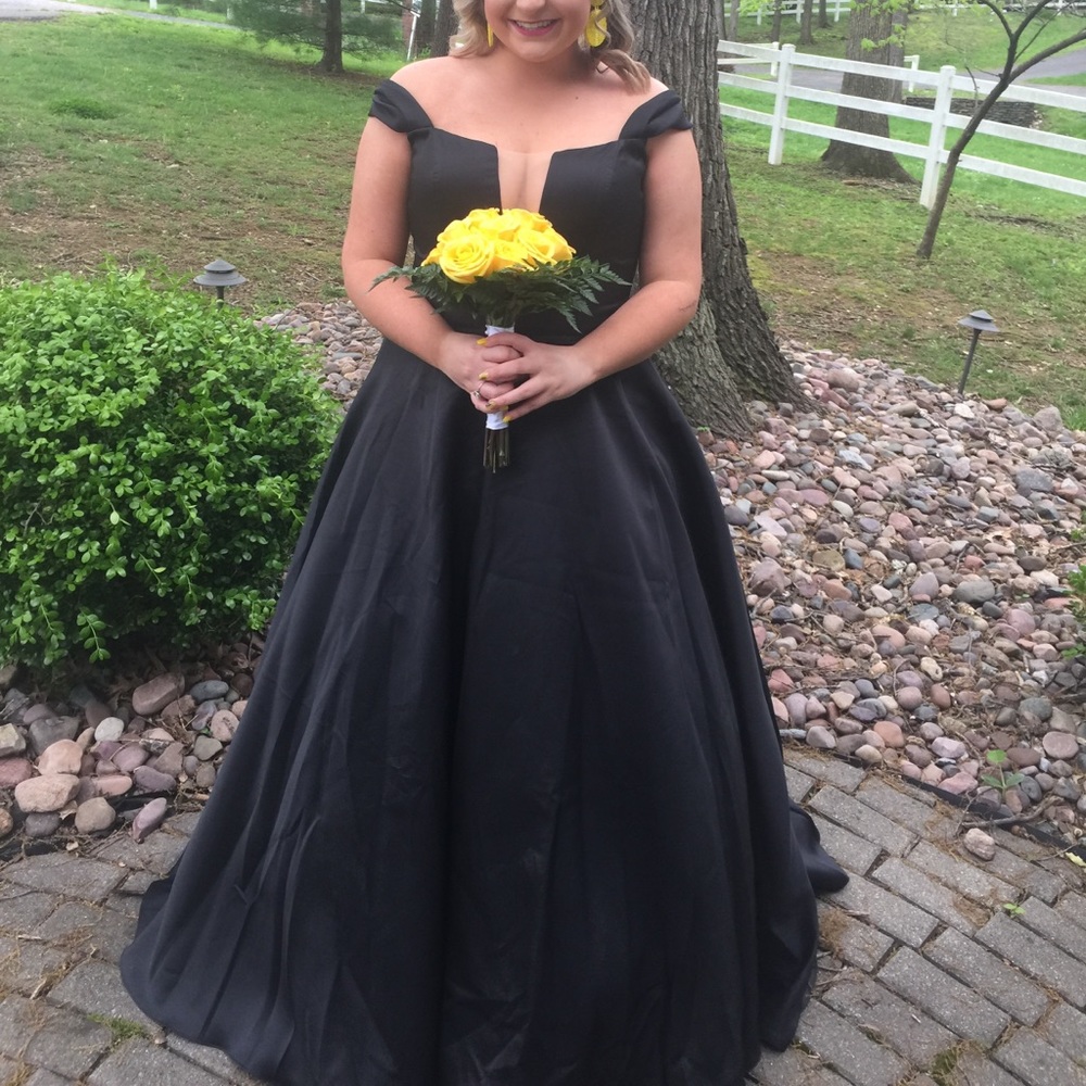 prom dress.